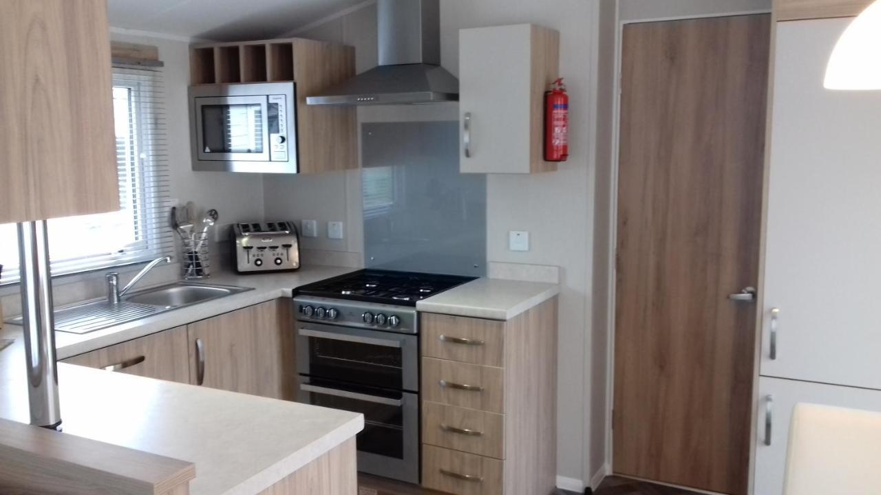 Porth Retreat At Newquay Bay Resort Bagian luar foto