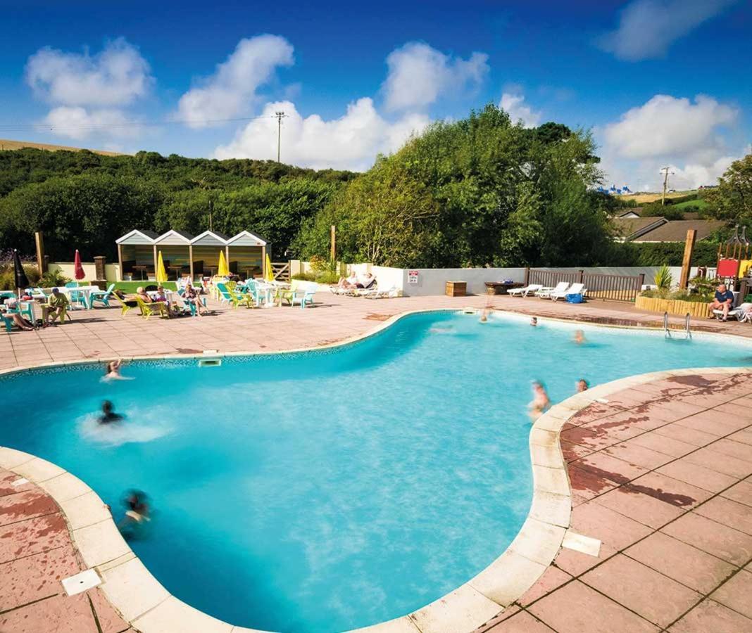 Porth Retreat At Newquay Bay Resort Bagian luar foto